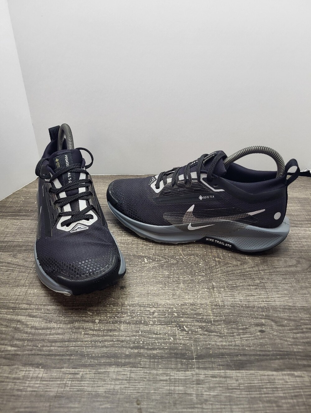 Nike Pegasus Trail 5 Gore-Tex Waterproof Shoes Sneaker Black Gray Women's Size 7